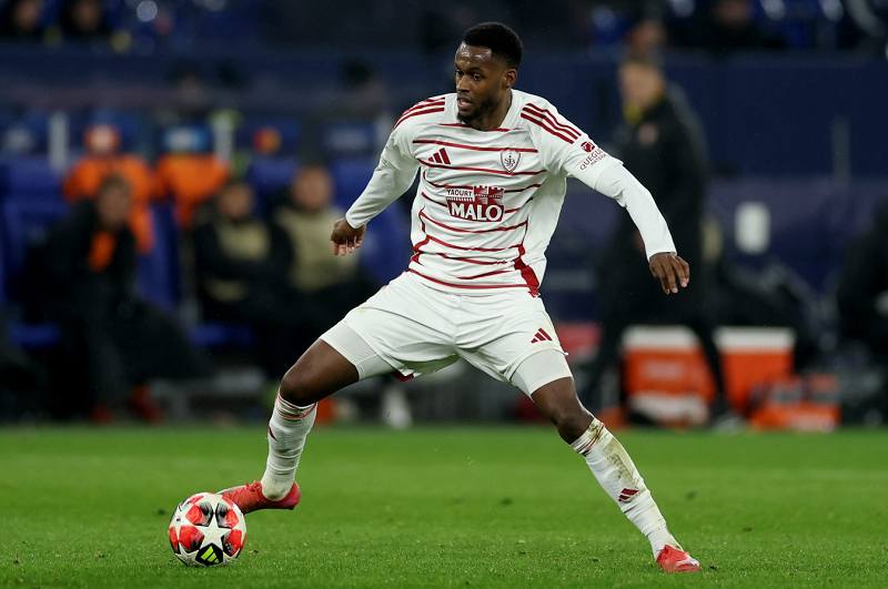 soumaila-coulibaly-trong-tam-ngam-chel